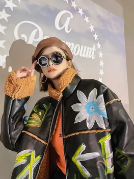 2020 Winter hand-painted motorcycle leather Jacket Women lamb velvet thick mid-length Coat Fashion winter Ladies Cotton Coat
2020 Winter hand-painted motorcycle leather Jacket Women lamb velvet thick mid-length Coat Fashion winter Ladies Cotton Coat