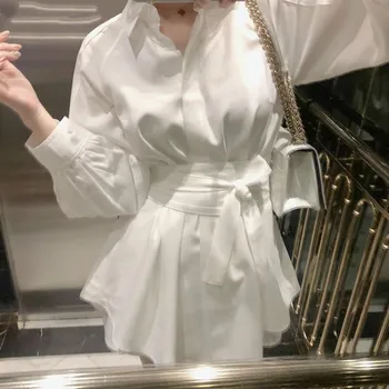 Womens Two Piece Sets 2020 Spring V Neck Tops Full Single Breasted Sashes Mini Pants Solid Thin Wild Elastic Waist
Womens Two Piece Sets 2020 Spring V Neck Tops Full Single Breasted Sashes Mini Pants Solid Thin Wild Elastic Waist