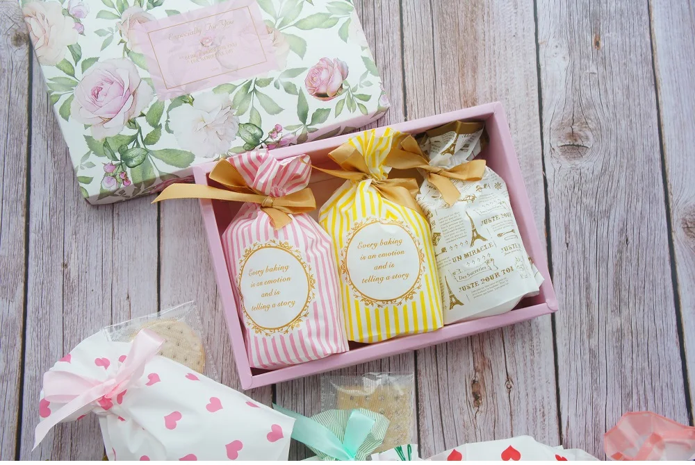 Description Picture 3 of item12*17cm 10pcs Small flower leave heart Bag with Ribbon Cookie Snacks Gift Packaging Party Birthday Wedding Favor Decoration