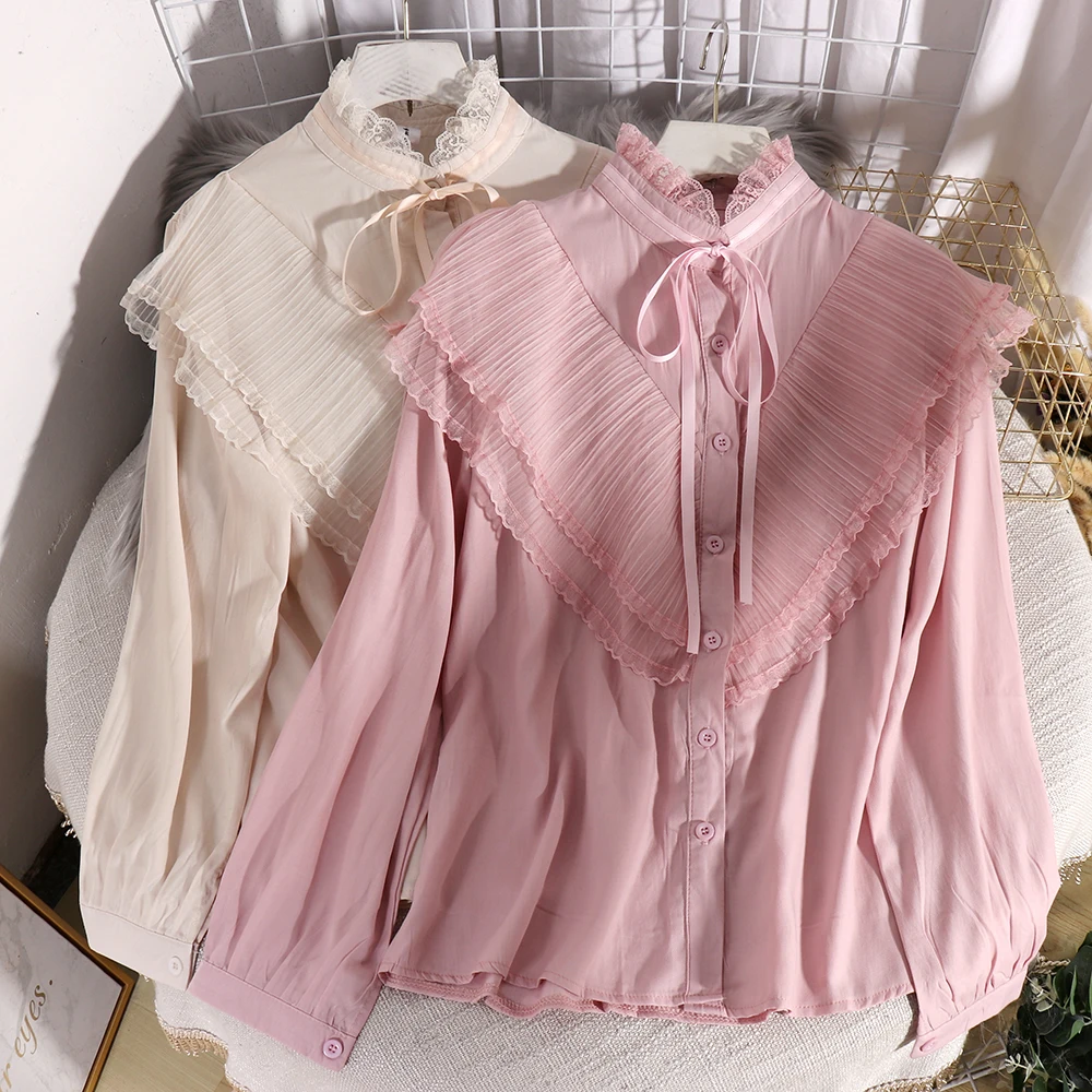 Retro French temperament lace stitching shirt spring wild design niche loose western style long-sleeved shirt
Retro French temperament lace stitching shirt spring wild design niche loose western style long-sleeved shirt