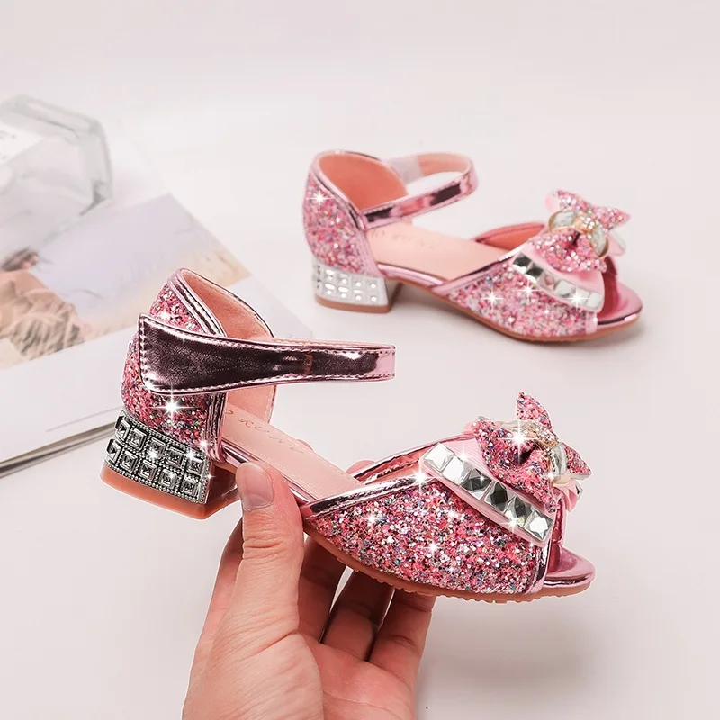 Girl'S Sandals Summer New Style Fish Mouth Hallow Little Girl Sequin Princess Shoes Students Performance Dance Heel Shoes
Girl'S Sandals Summer New Style Fish Mouth Hallow Little Girl Sequin Princess Shoes Students Performance Dance Heel Shoes