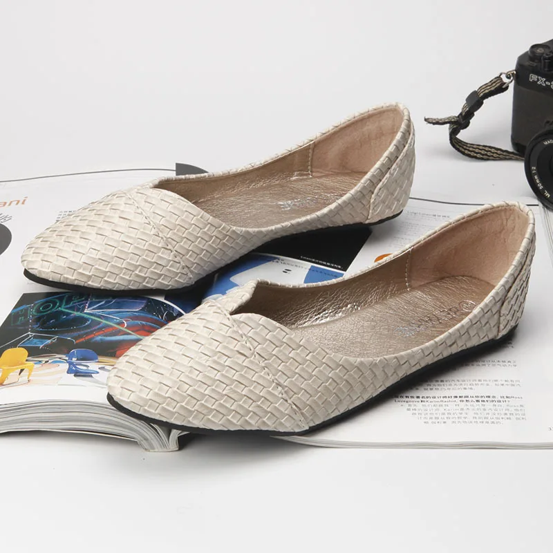 Spring Women Leather Single Shoes Pointed Toe Ballet Flats Lightweight Breathable Loafers Ladies Slip On Shallow Comfort Shoes
Spring Women Leather Single Shoes Pointed Toe Ballet Flats Lightweight Breathable Loafers Ladies Slip On Shallow Comfort Shoes