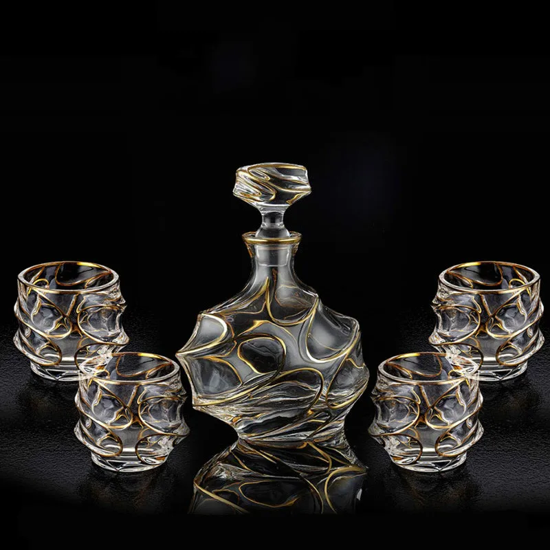 Gold Wine Glass Wine Utensils Wine Bottle Whiskey Set Household Creative Upscale Crystal Glass Liquor Wine Decanter
Gold Wine Glass Wine Utensils Wine Bottle Whiskey Set Household Creative Upscale Crystal Glass Liquor Wine Decanter