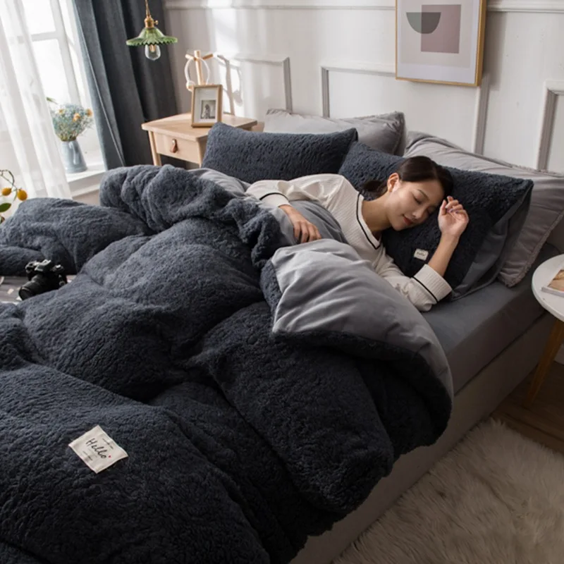A side Lamb Cashmere + B side Flannel fleece bedding set winter bedclothes black bed cover flat sheet pillowcase 3/4pcs 2019 New
A side Lamb Cashmere + B side Flannel fleece bedding set winter bedclothes black bed cover flat sheet pillowcase 3/4pcs 2019 New