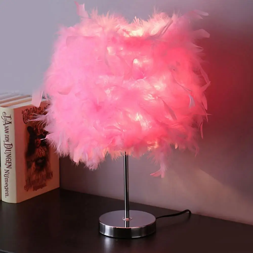 Feather Lampshade Table Lamp Modern Bedroom Bedside Desk Night Light Living Room Backlight European-Style Vintage House Decor
Feather Lampshade Table Lamp Modern Bedroom Bedside Desk Night Light Living Room Backlight European-Style Vintage House Decor