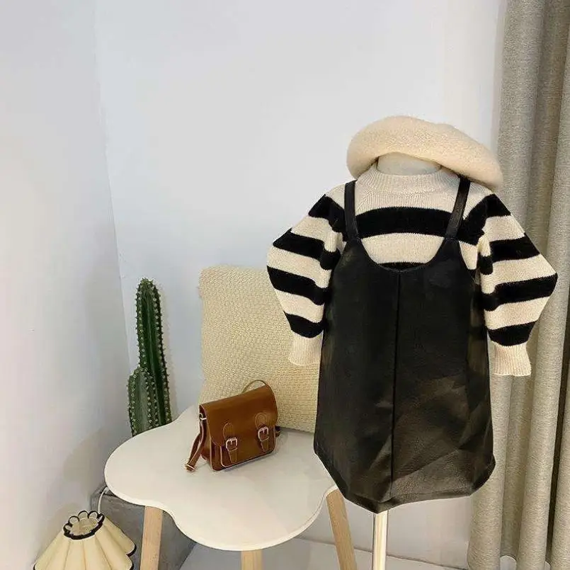 Sprint Autumn Girls 2Pcs Sets baby Sweater+PU dress kids Suits children Clothes Puff Sleeve Striped Suspender wz451
Sprint Autumn Girls 2Pcs Sets baby Sweater+PU dress kids Suits children Clothes Puff Sleeve Striped Suspender wz451
