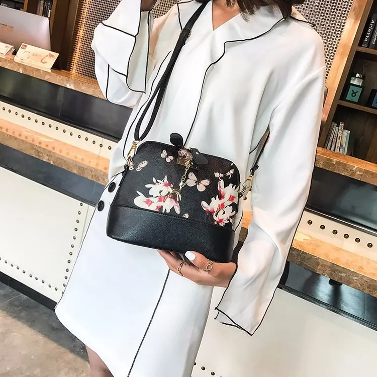 2018 Spring New Style Pu Shell WOMEN'S Bag Flower Cool Versatile Oblique Bag Korean-style Trend Big Flower Bag Shoulder Bag
2018 Spring New Style Pu Shell WOMEN'S Bag Flower Cool Versatile Oblique Bag Korean-style Trend Big Flower Bag Shoulder Bag