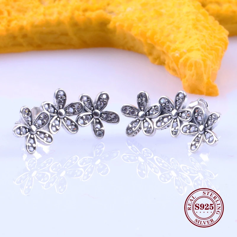 Authentic 925 Silver Creative Dazzling Daisy Earrings Wild Small Chrysanthemum Pan Earring Women Wedding Gift Fashion Jewelry
Authentic 925 Silver Creative Dazzling Daisy Earrings Wild Small Chrysanthemum Pan Earring Women Wedding Gift Fashion Jewelry
