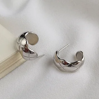 1pair 100% Authentic 925 Sterling silver Gold/white Grid geometric Stud earrings FINE jEWELRY TLE797 
1pair 100% Authentic 925 Sterling silver Gold/white Grid geometric Stud earrings FINE jEWELRY TLE797