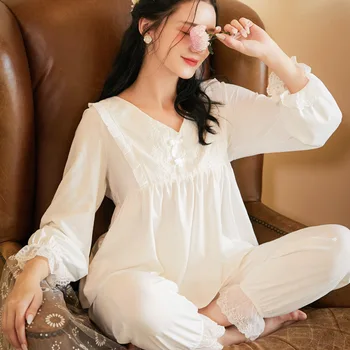 Autumn Fashion New Pajamas Suit Women's V-neck Long-sleeve Trousers Loose Pyjamas-sets Two-piece Splicing Casual Home Nightwear
Autumn Fashion New Pajamas Suit Women's V-neck Long-sleeve Trousers Loose Pyjamas-sets Two-piece Splicing Casual Home Nightwear