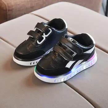 New Children Luminous Shoes Boys Girls Stripe Sport Running Shoes Baby Lights Fashion Sneakers Toddler Kids LED Sneaker
New Children Luminous Shoes Boys Girls Stripe Sport Running Shoes Baby Lights Fashion Sneakers Toddler Kids LED Sneaker