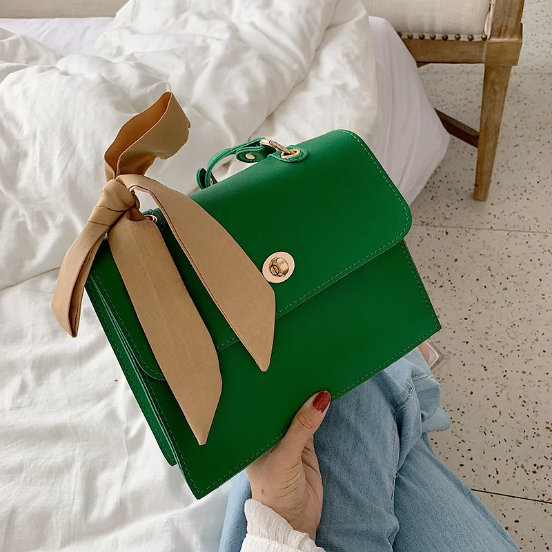 JIULIN Pure color silk scarf woman 2019 summer new simple retro single shoulder bag with large capacity oblique briefcase
JIULIN Pure color silk scarf woman 2019 summer new simple retro single shoulder bag with large capacity oblique briefcase
