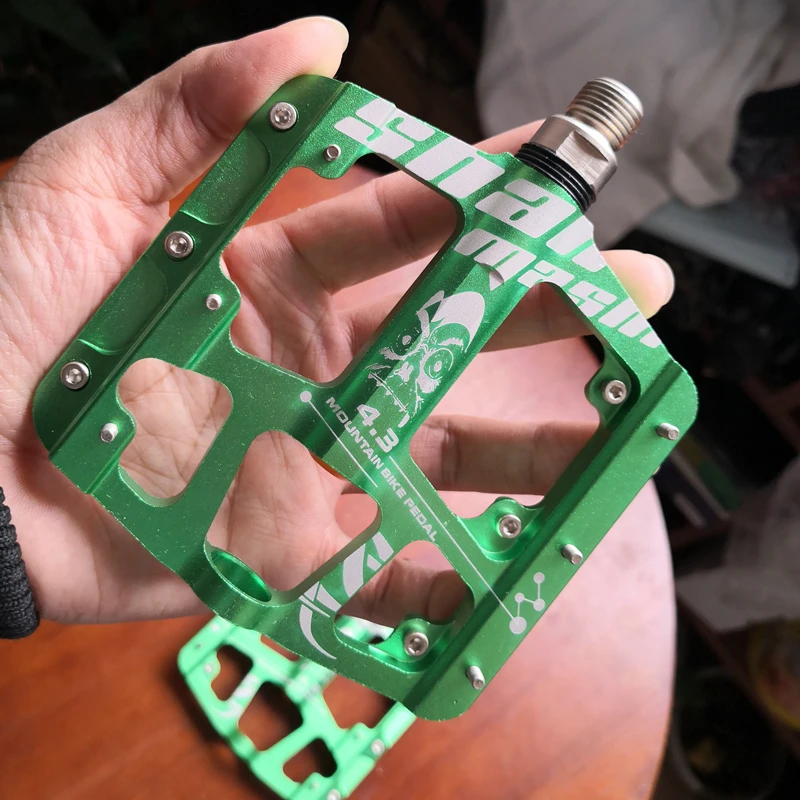 New CNC Aluminum Alloy Sealed 3 Bearing Anti-slip Bicycle Pedals flat foot Ultralight Mountain Bike Pedals MTB Bicycle Parts New CNC Aluminum Alloy Sealed 3 Bearing Anti-slip Bicycle Pedals flat foot Ultralight Mountain Bike Pedals MTB Bicycle Parts