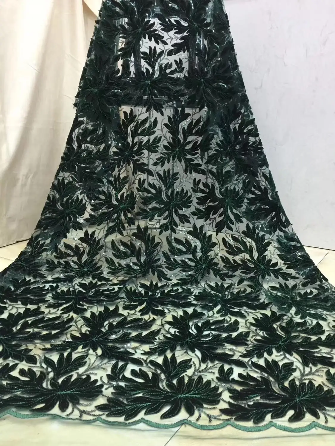 New French Nigerian sequins net lace,African velvet tulle mesh Sequence lace fabric high quality for wedding dress 5yards/lot
New French Nigerian sequins net lace,African velvet tulle mesh Sequence lace fabric high quality for wedding dress 5yards/lot