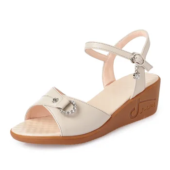 2020 Summer New Rhinestone Soft Bottom Wedge Sandals Fashion Casual Sandals Soft Comfort Light Concise Genuine Leather Sandals
2020 Summer New Rhinestone Soft Bottom Wedge Sandals Fashion Casual Sandals Soft Comfort Light Concise Genuine Leather Sandals