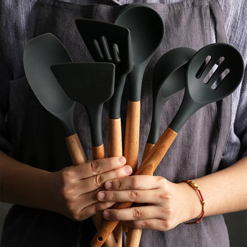 Silicone Kitchen Tools Cooking Sets Soup Spoon Spatula Non-stick Shovel with Wooden Handle Special Heat-resistant Design
Silicone Kitchen Tools Cooking Sets Soup Spoon Spatula Non-stick Shovel with Wooden Handle Special Heat-resistant Design