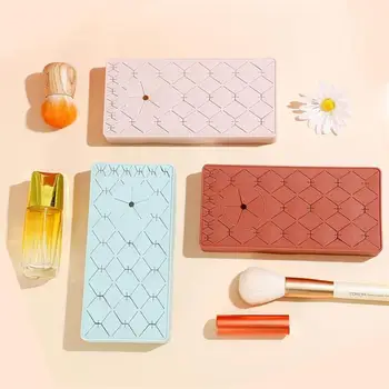 Eyebrow Pencil Display Stand Lipstick Girl Storage Box Silicone Lipstick Heart Multi Grid Rack Makeup Organizer
Eyebrow Pencil Display Stand Lipstick Girl Storage Box Silicone Lipstick Heart Multi Grid Rack Makeup Organizer