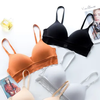 Light Bra Set Triangle Sexy Seamless Rimless Underwear Comfortable Breathable Gathered Smooth Bra Set
Light Bra Set Triangle Sexy Seamless Rimless Underwear Comfortable Breathable Gathered Smooth Bra Set