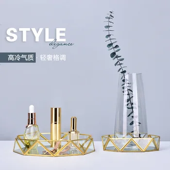 Glass Yellow Metal Makeup Organizer Gold Geometry Circular Cosmetic Storage Nail Polish Perfume Lipstick Box Desktop Organizer
Glass Yellow Metal Makeup Organizer Gold Geometry Circular Cosmetic Storage Nail Polish Perfume Lipstick Box Desktop Organizer