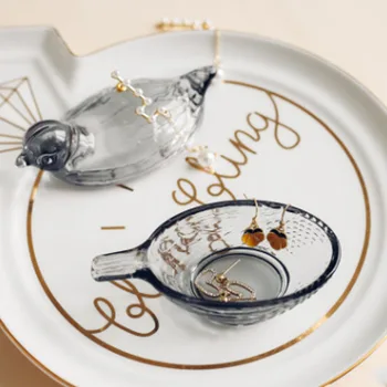 1pc Color Bird Jewelry Storage Tank Crystal Glass European Home Personality Small Ornaments Multi-purpose Delicate Storage Tank
1pc Color Bird Jewelry Storage Tank Crystal Glass European Home Personality Small Ornaments Multi-purpose Delicate Storage Tank