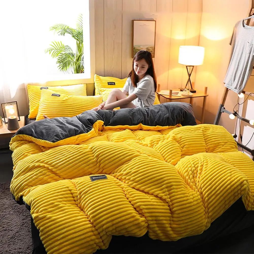 New Winter Soft Warm Coral Velvet Quilt Cover Bedsheets Pillowcase 4PCS Set Double-sided Flannel Thickening Warm Duvet Bedding
New Winter Soft Warm Coral Velvet Quilt Cover Bedsheets Pillowcase 4PCS Set Double-sided Flannel Thickening Warm Duvet Bedding