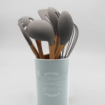 9pcs Kitchen Utensils Set Non-Stick Silicone Spoon Eggbeater Colander Shovel Baking Cooking Tools Kit Kitchenware With Holder
9pcs Kitchen Utensils Set Non-Stick Silicone Spoon Eggbeater Colander Shovel Baking Cooking Tools Kit Kitchenware With Holder