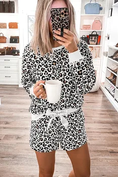 New Fashion Women Sleepwear Leopard Long Sleeve Loose Casual Tops + Elastic Shorts Sleep Set Pajama Set
New Fashion Women Sleepwear Leopard Long Sleeve Loose Casual Tops + Elastic Shorts Sleep Set Pajama Set