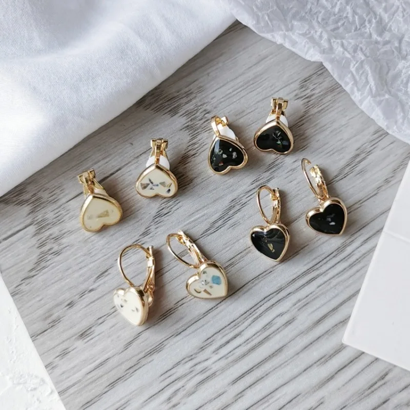 2019 New Simple Exquisite Small Love Clip Earrings Fashion Beautiful Metal Drop Oil Jewelry Temperament Girl Women's Accessories
2019 New Simple Exquisite Small Love Clip Earrings Fashion Beautiful Metal Drop Oil Jewelry Temperament Girl Women's Accessories
