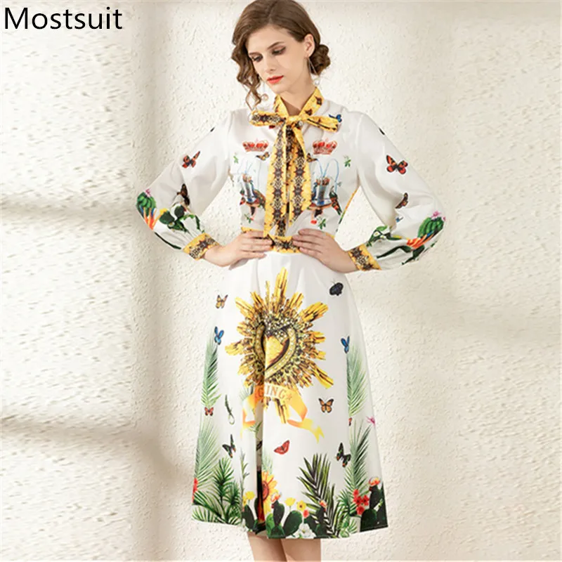 Runway Fashion Designer Vintage Printed Dress Women Lantern Sleeve Bow Collar Elegant A-line Dresses Vestidos Mujer 2020 Spring 
Runway Fashion Designer Vintage Printed Dress Women Lantern Sleeve Bow Collar Elegant A-line Dresses Vestidos Mujer 2020 Spring