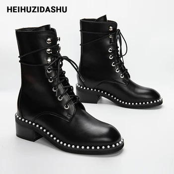 Pearl rim ankle boots women Silver metal buckle lace-up Chunky boots women 2019 Fashion Warm Winter women boots with short plush
Pearl rim ankle boots women Silver metal buckle lace-up Chunky boots women 2019 Fashion Warm Winter women boots with short plush