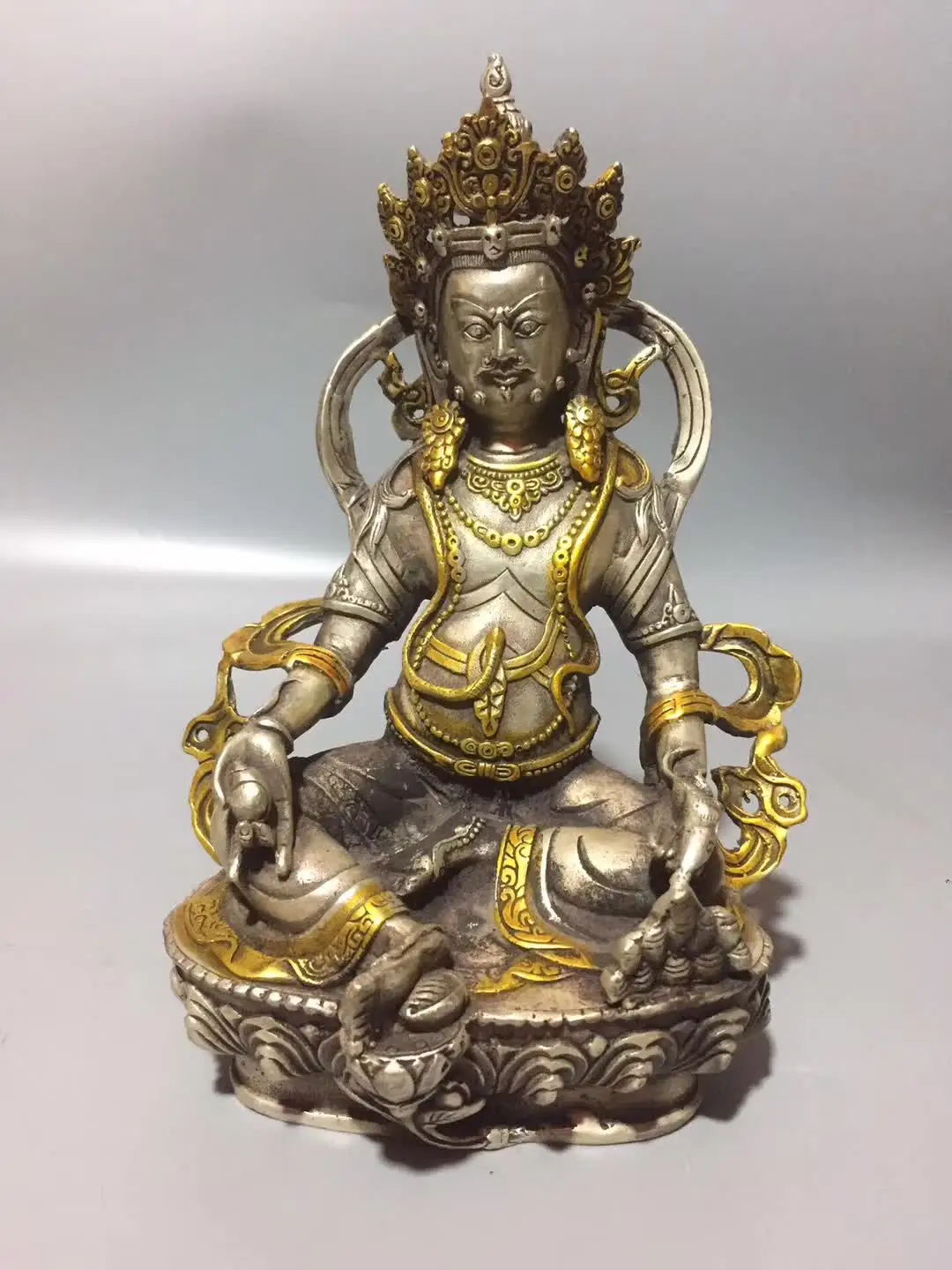 Chinese Pure brass Carving yellow mammon the god of wealth Fengshui good luck and safe Home Decoration Gift
Chinese Pure brass Carving yellow mammon the god of wealth Fengshui good luck and safe Home Decoration Gift