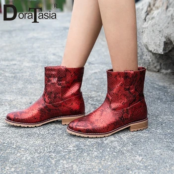 DORATASIA Ladies Wild Snake Print Ankle Boots 2020 Low Chunky Heels Boots Women Classic slip-on Platform Shoes Woman
DORATASIA Ladies Wild Snake Print Ankle Boots 2020 Low Chunky Heels Boots Women Classic slip-on Platform Shoes Woman