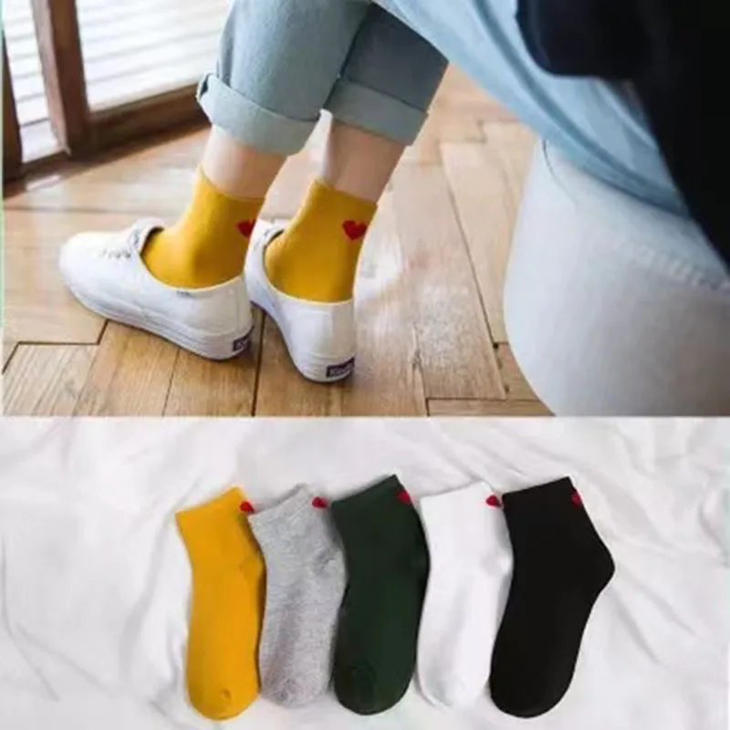 5 pairs pack lot women socks Hot sale New product cute cartoon Kawaii Feather yarn happy socks cotton socks 
5 pairs pack lot women socks Hot sale New product cute cartoon Kawaii Feather yarn happy socks cotton socks