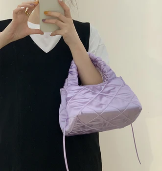 Fashion Quilted Totes Bag Women High Capacity Handbags Casual Lingge Women Shoulder Messenger Bags Female Leather Handbags
Fashion Quilted Totes Bag Women High Capacity Handbags Casual Lingge Women Shoulder Messenger Bags Female Leather Handbags