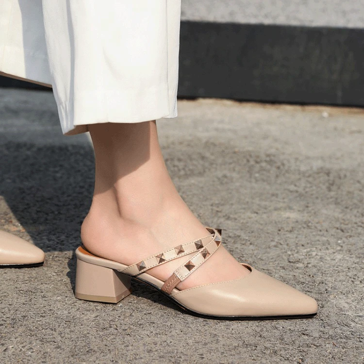 2019 Spring And Summer New Style Genuine Leather Closed-toe Lazy Chunky-Heel Slipper Pointed-Toe Rivet Fashion Semi-high Heeled
2019 Spring And Summer New Style Genuine Leather Closed-toe Lazy Chunky-Heel Slipper Pointed-Toe Rivet Fashion Semi-high Heeled