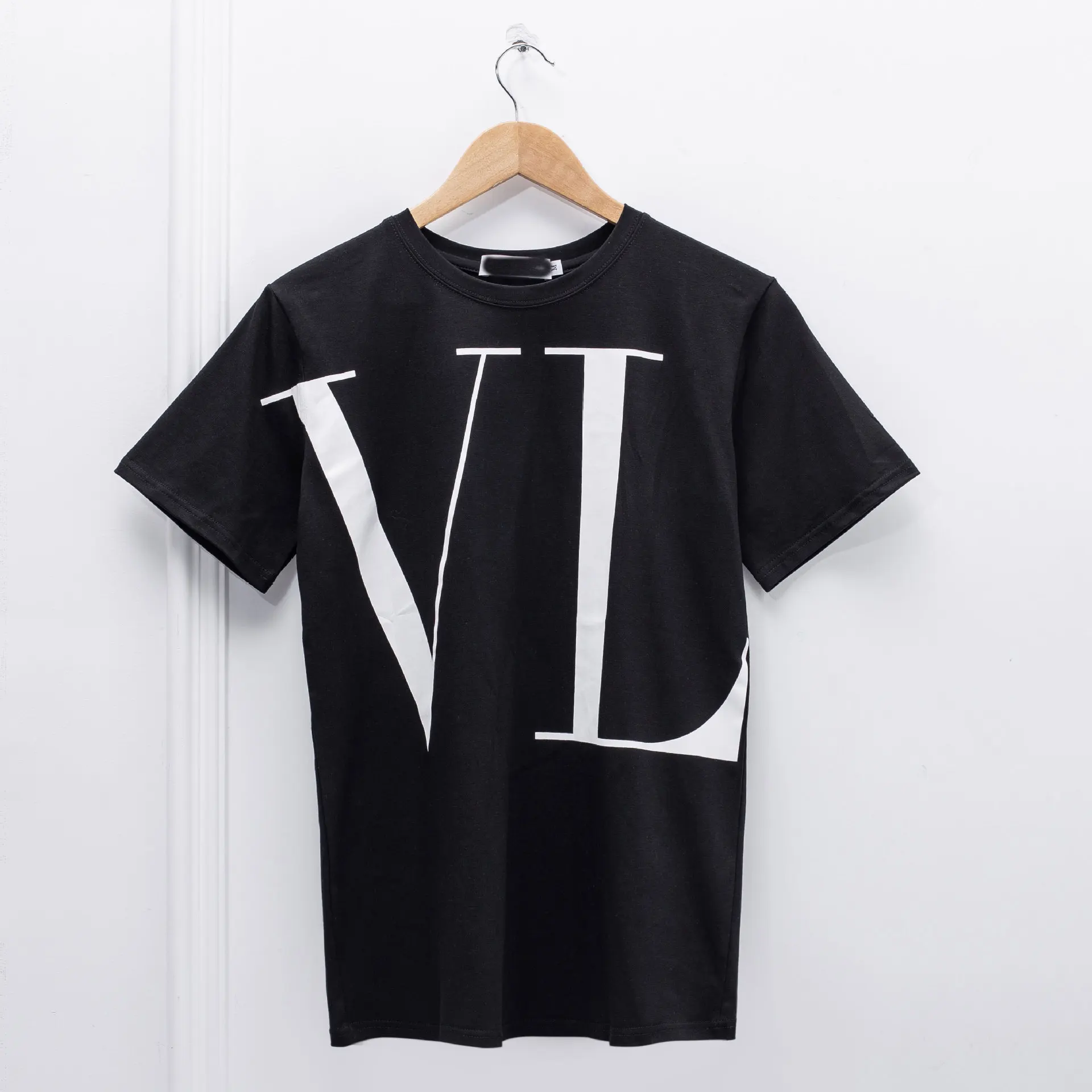 Fashion Female Tops & Tees 2019 Runway Luxury famous Brand European Design Short Print party style T-Shirts Women Clothing D48
Fashion Female Tops & Tees 2019 Runway Luxury famous Brand European Design Short Print party style T-Shirts Women Clothing D48