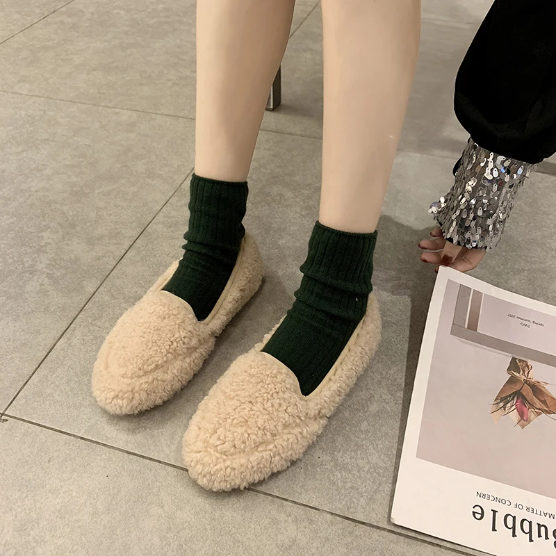 2020 spring autumn flat suede ladies shoes simple temperament fashion comfortable playful casual shopping women shoes 11B-38
2020 spring autumn flat suede ladies shoes simple temperament fashion comfortable playful casual shopping women shoes 11B-38