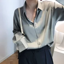 Spring Autumn 2022 New Women's Turn Down Collar Blouse Single Breasted Solid Color Casual Chic Shirt Tops For Fashion
Spring Autumn 2022 New Women's Turn Down Collar Blouse Single Breasted Solid Color Casual Chic Shirt Tops For Fashion
