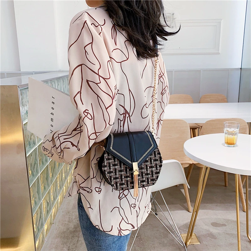 Fashion Small Hexagon Crossbody Bags for Women Tassel Woven Luxury Handbags Designer Ladies Purses Mini Geometric Shoulder Bags
Fashion Small Hexagon Crossbody Bags for Women Tassel Woven Luxury Handbags Designer Ladies Purses Mini Geometric Shoulder Bags
