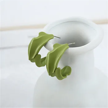 Temperament contracted semicircle geometric C shape Earrings Korean Fashion small pure fresh green Stud Earrings For Women
Temperament contracted semicircle geometric C shape Earrings Korean Fashion small pure fresh green Stud Earrings For Women