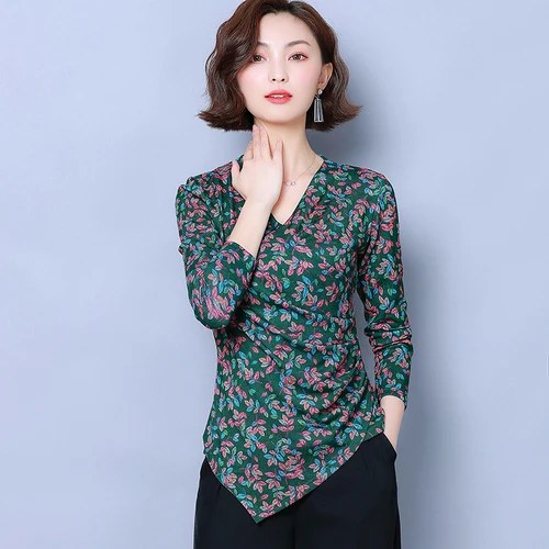 2019 Autumn New Popular Wind V-neck Personality Printed Big Code Female Blouse Elegant Temperament Office Lady Bottoming Shirts
2019 Autumn New Popular Wind V-neck Personality Printed Big Code Female Blouse Elegant Temperament Office Lady Bottoming Shirts