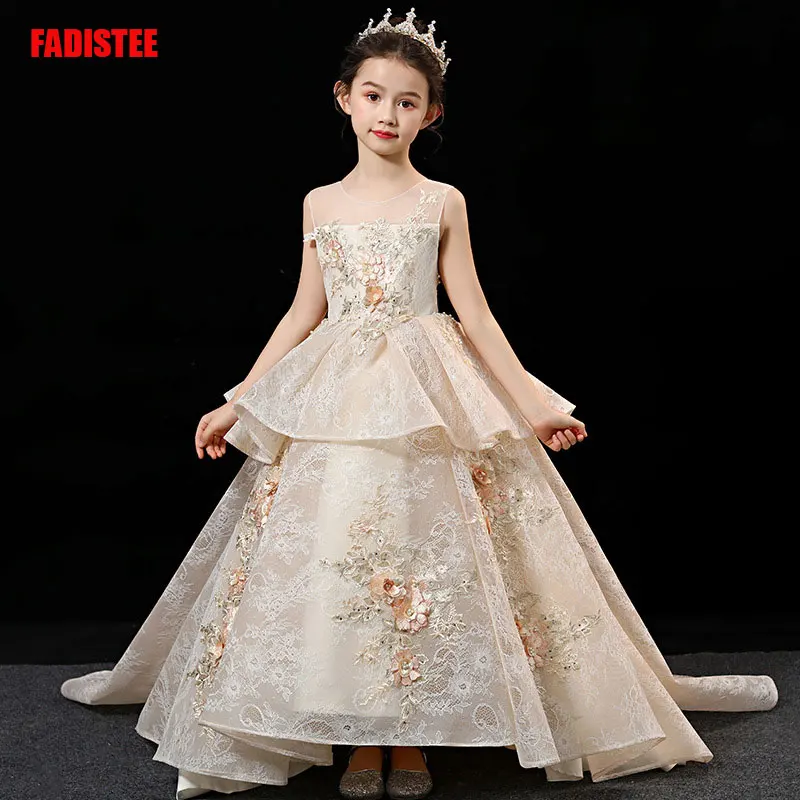 New Arrival Pretty Flower Girl Dresses appliques lace Baby Girl Dress beading crystal sweet dress for wedding party 
New Arrival Pretty Flower Girl Dresses appliques lace Baby Girl Dress beading crystal sweet dress for wedding party