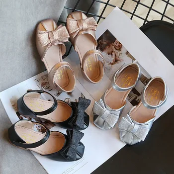 2020 Girls Sandals Summer Shoes Cute glitter Bow casual shoes sandals children fashion princess Wedding Party Shoes
2020 Girls Sandals Summer Shoes Cute glitter Bow casual shoes sandals children fashion princess Wedding Party Shoes