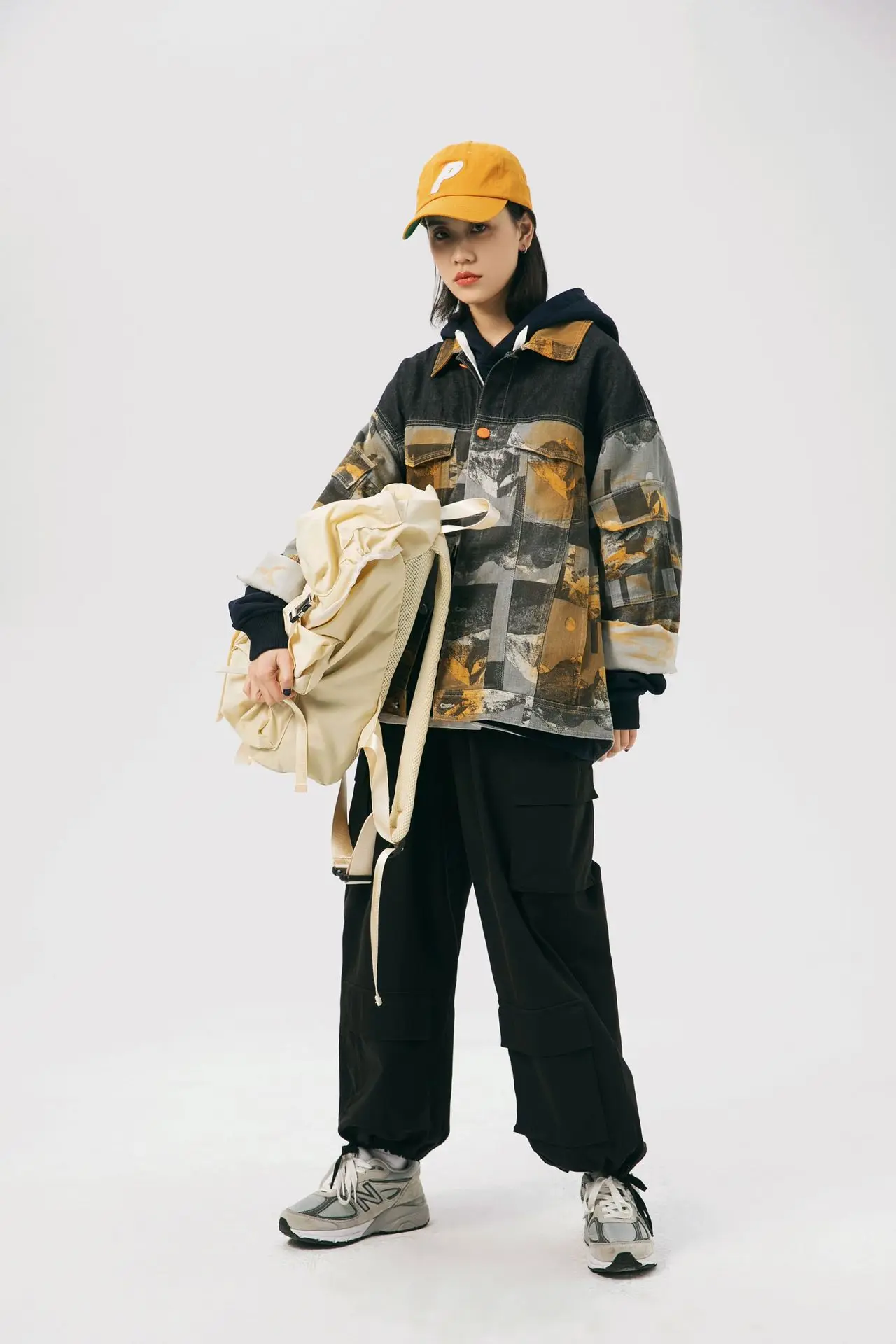 City Where the Product 2020 Spring New Style Pattern Printed Mixed Colors MEN'S Jacket Popular Brand Coat
City Where the Product 2020 Spring New Style Pattern Printed Mixed Colors MEN'S Jacket Popular Brand Coat