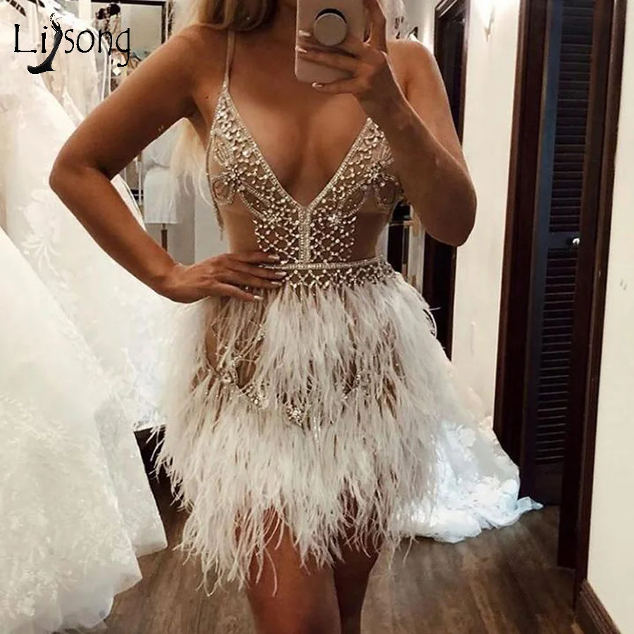 2020 Luxury Feather Crystal Short Formal Dress Sexy Mini Cocktail Dresses Deep V-neck Custom Made Party Dresses Homecoming Dress
2020 Luxury Feather Crystal Short Formal Dress Sexy Mini Cocktail Dresses Deep V-neck Custom Made Party Dresses Homecoming Dress