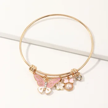 1153 Europe and America Ornament Hot Sales Butterfly Flower Pendant Bracelet Simple Circle Jewelry Bracelet
1153 Europe and America Ornament Hot Sales Butterfly Flower Pendant Bracelet Simple Circle Jewelry Bracelet