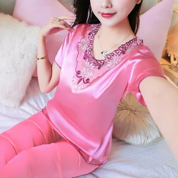 Imitation Silk Pajamas Women's Pajamas Casual Loose Short-sleeved Ice Silk Ladies Home Service Suit
Imitation Silk Pajamas Women's Pajamas Casual Loose Short-sleeved Ice Silk Ladies Home Service Suit