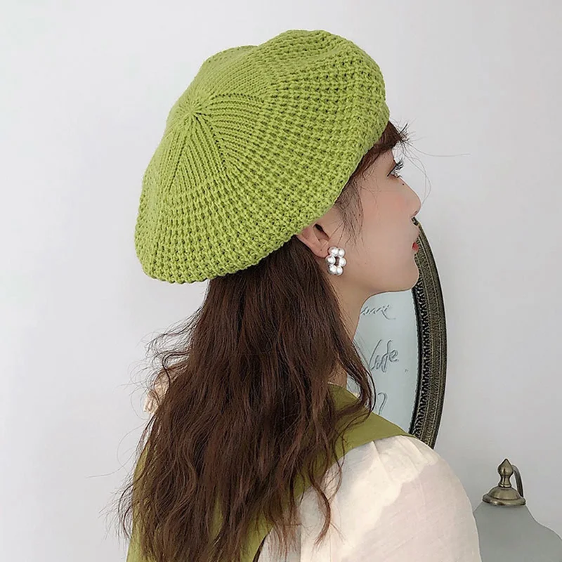 Фото Autumn Winter Knitted Beret Female Japanese Soft Sister Cute British Hats Painter Sweet Color Caps Black Green Yellow | Аксессуары для