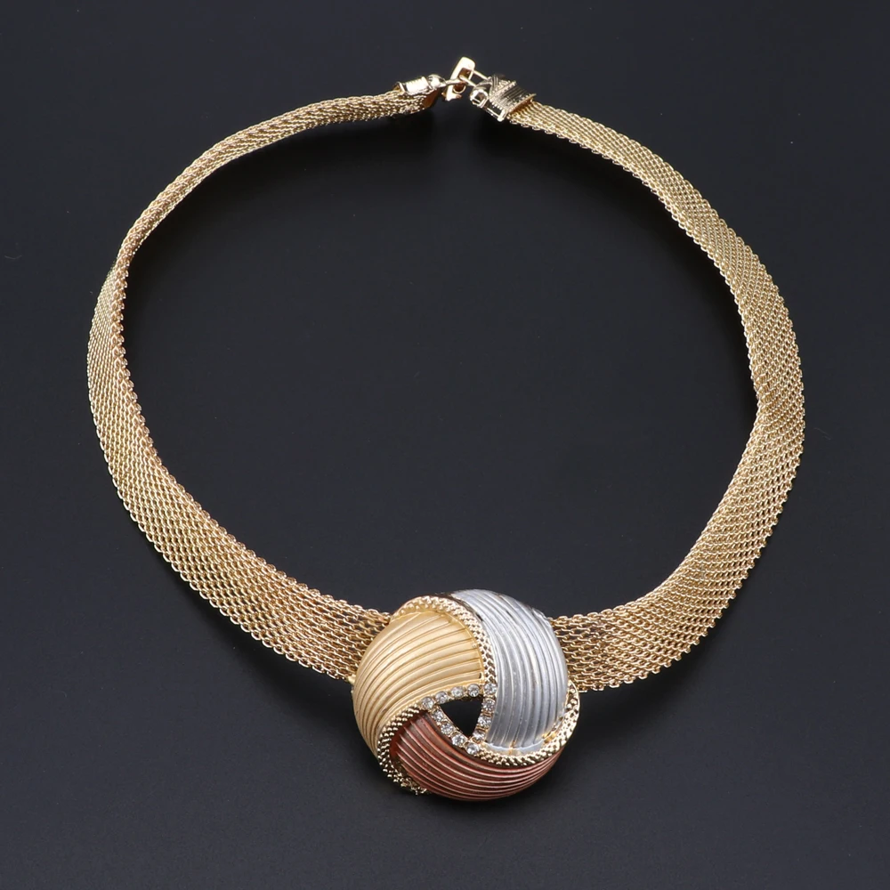 Nigerian Women Wedding Jewelry Sets Dubai Gold color Jewelry Sets African Women Necklace Earrings Bracelet Jewellery 2 Mallzona H8bef0f3a113b42bdbcb8975554958800u Nigerian Women Wedding Jewelry Sets Dubai Gold color Jewelry Sets African Women Necklace Earrings Bracelet Jewellery Mallzona