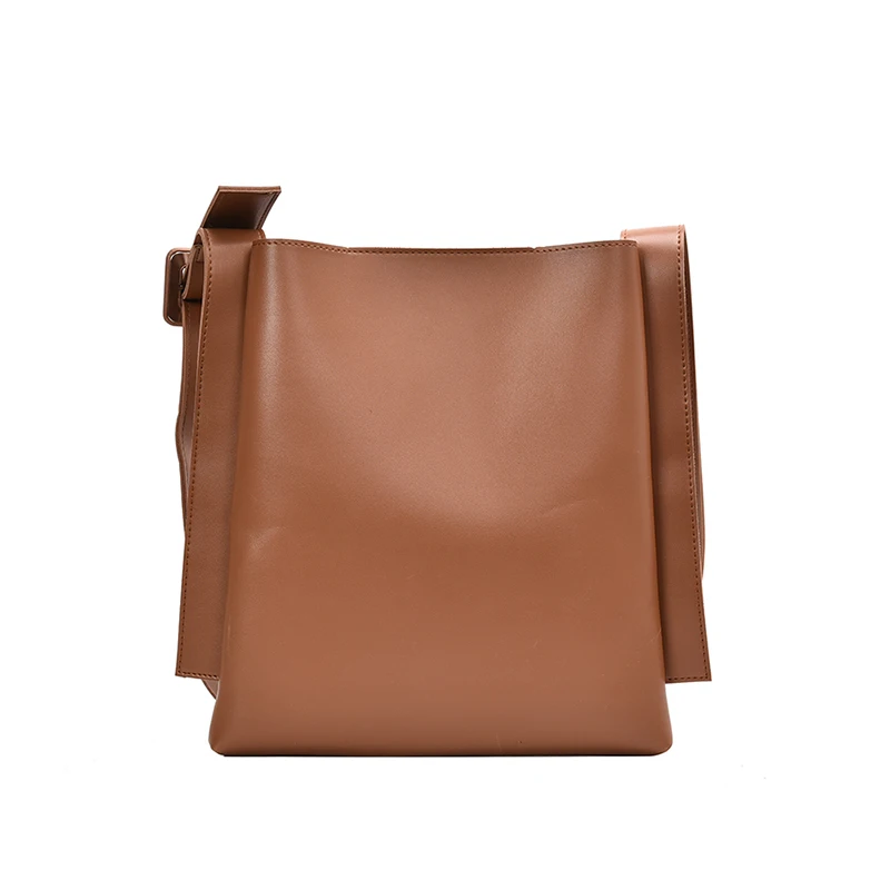 New Women Shoulder Bag Large Capacity Fashion Ladies Literary Messenger Bag Simple Youth Bucket Bag Work Brown
New Women Shoulder Bag Large Capacity Fashion Ladies Literary Messenger Bag Simple Youth Bucket Bag Work Brown